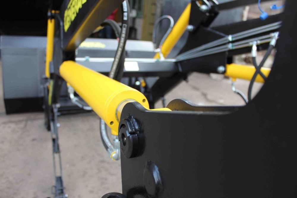 Погрузчик на трактор КУН General X под МТЗ