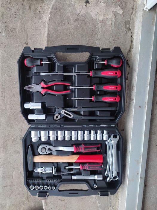 Набір інструменту.