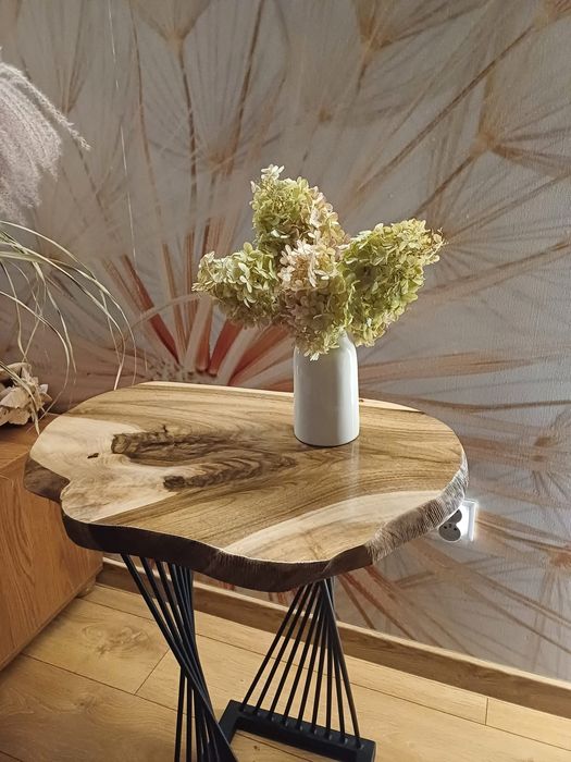 Stolik spiralny z Blatem z Orzecha