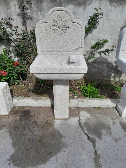 Fontanário em pedra