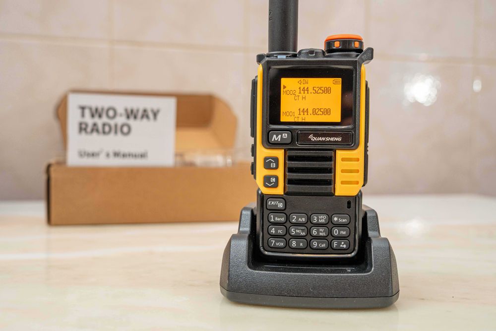 walkie talkie Quansheng UV-K5(8) novo na embalagem.