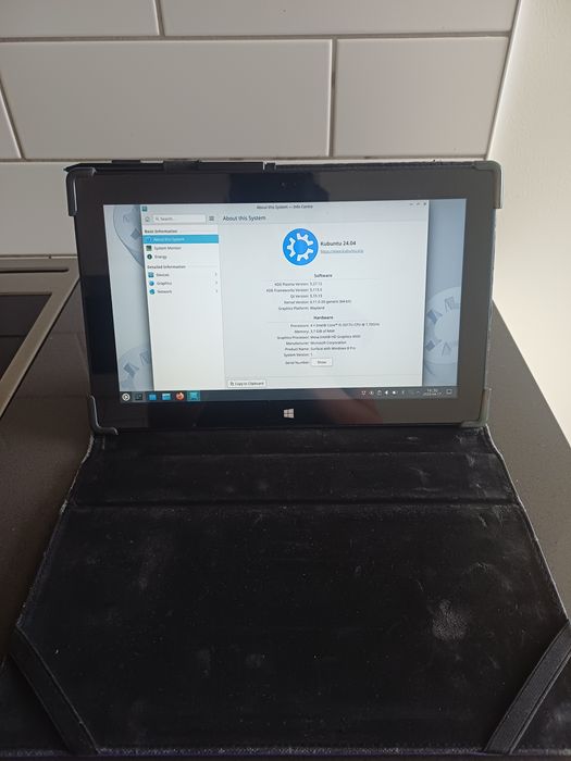 Продам планшет Microsoft Surface