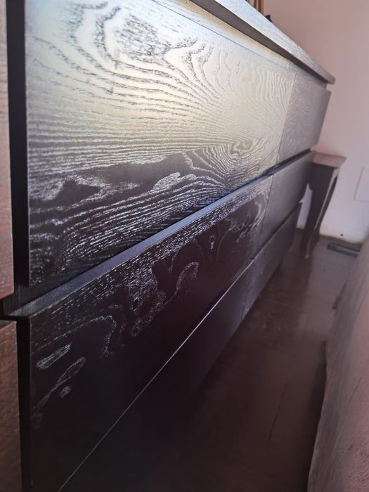 Comoda castanha escura MALM