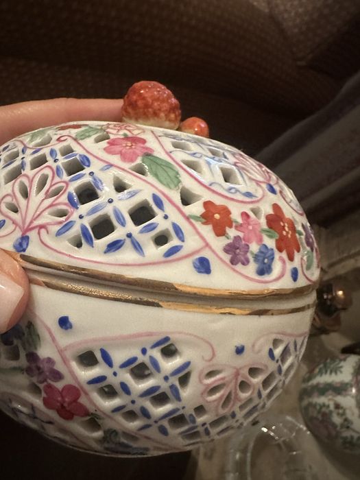 Bomboneira ceramica
