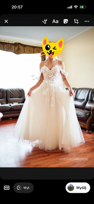 Suknia ślubna z kwiatami 3D