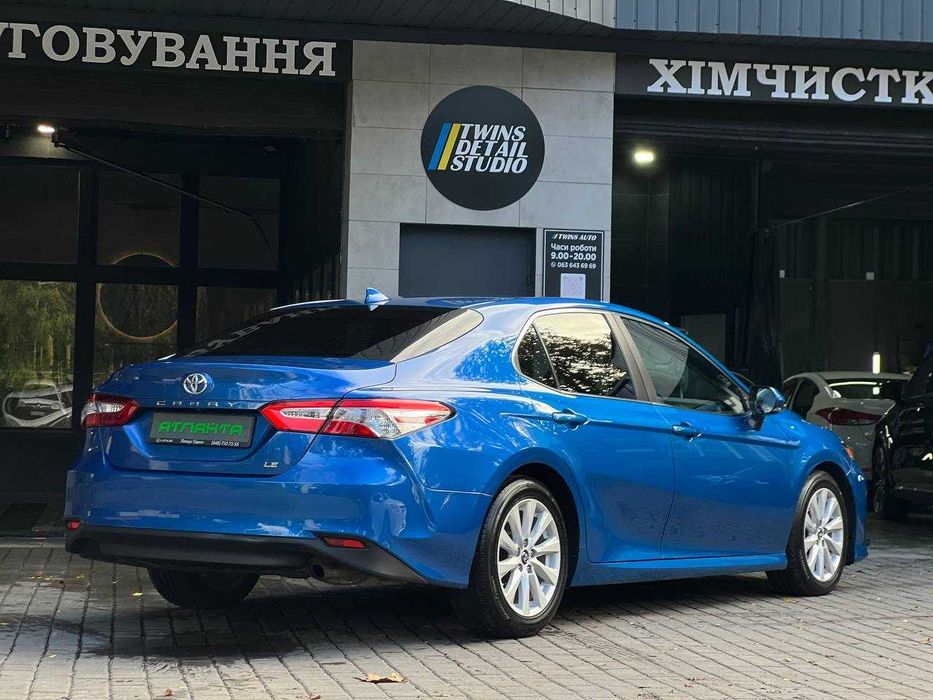 Toyota Camry 2019