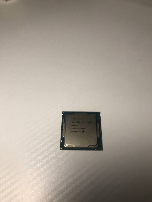 Продам процесор Intel Pentium G5400