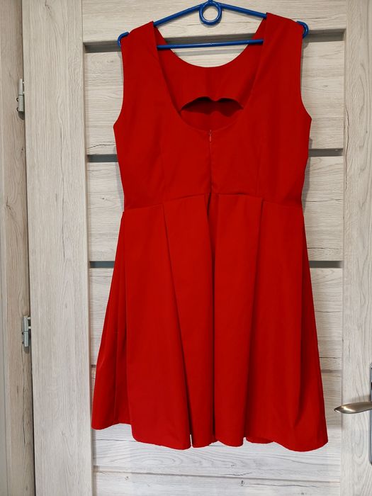 Czerwona sukienka 40+gratis