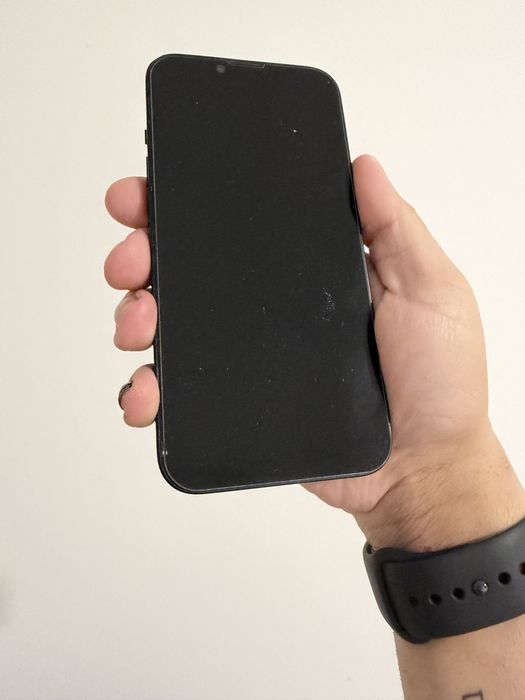 iPhone 13 256GB ótimo estado + cabo + 2 capas