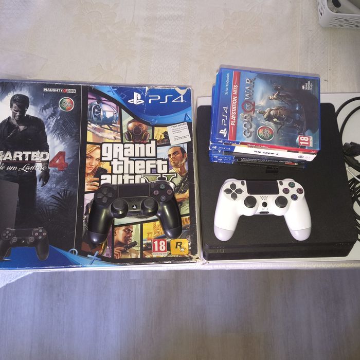 Playstation 4.  1T