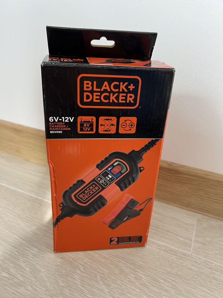 BLACK+DECKER BM3B Повністю автоматичний зарядний пристрій 6 В/ 12