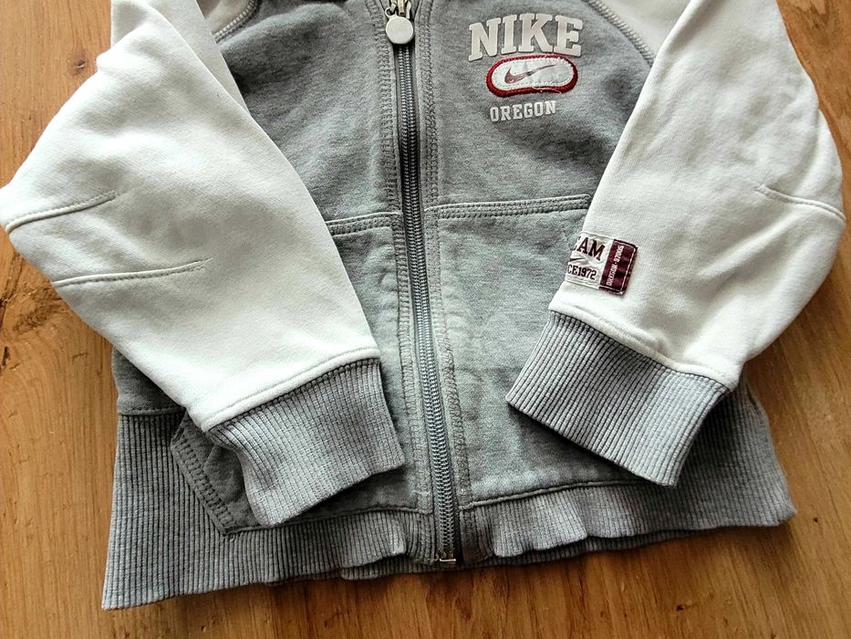 Bluza Nike 104/110 szara z kapturem