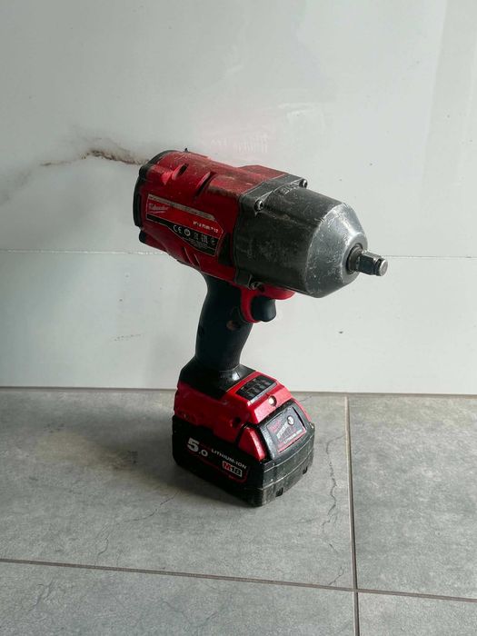 Klucz udarowy Milwaukee M18 FHIWF12, bat 5AhKomis Krzysiek