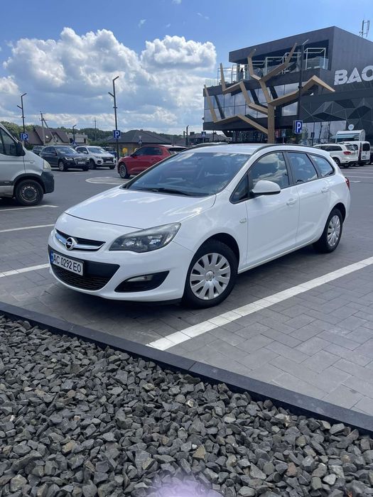 Продам Opel Astra j