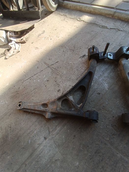 Рычаг Пежо 405 Передний Левый Правый Рычаг Передний Нижний Peugeot 405