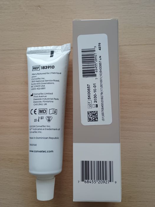 Esenta Pasta uszczelniająca do stosowania wokół stomii