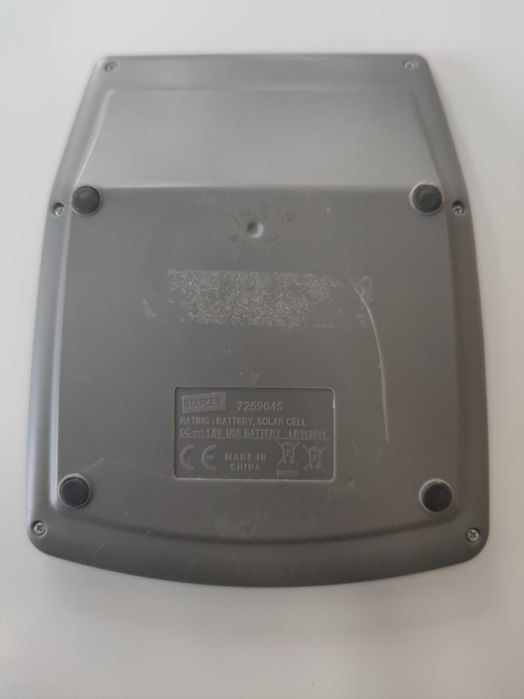 Calculadora de mesa Staples