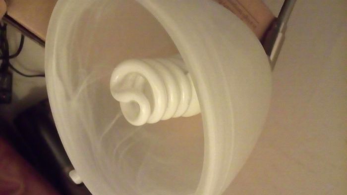 Elegantes e invulgares candeeiros p/ secretária e mesinha de cabeceira