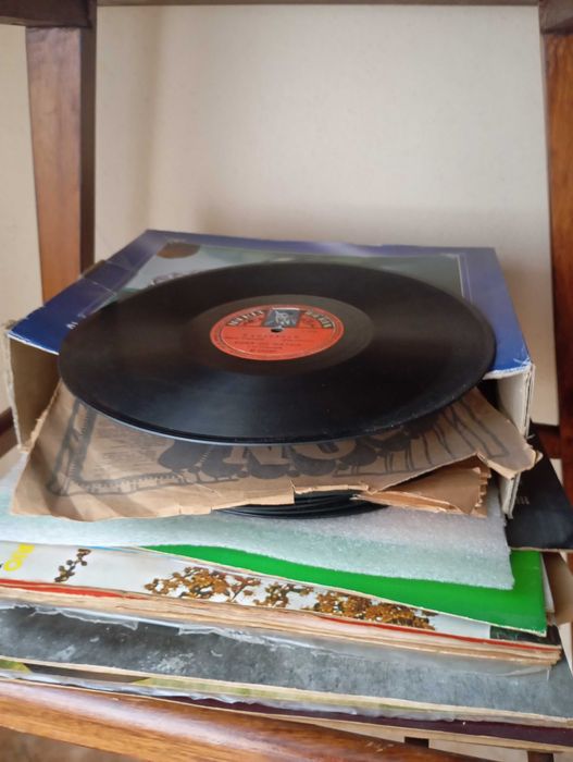 Gramofone de mesa antigo Victor Talking Machine