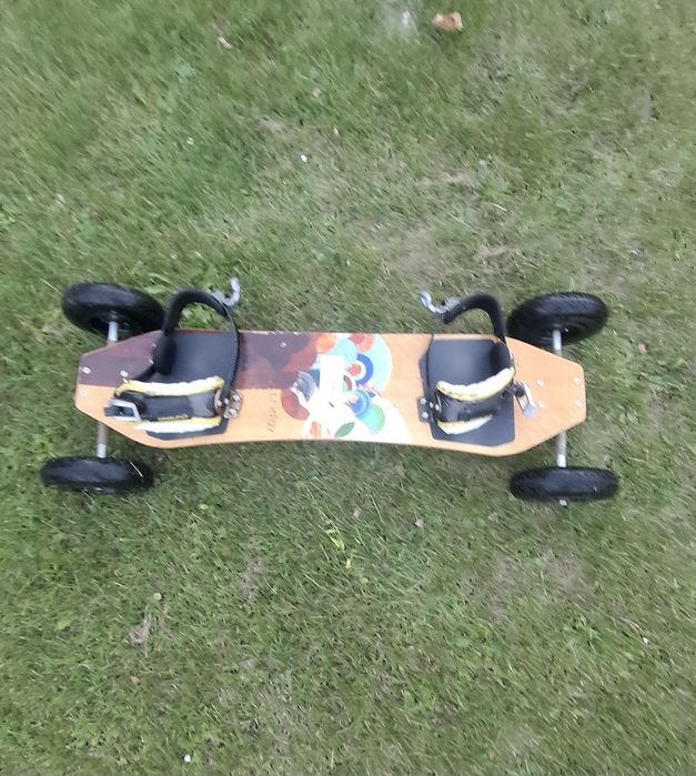 Mountainboard Ground – deska terenowa z pompowanymi kołami i wiązaniami
