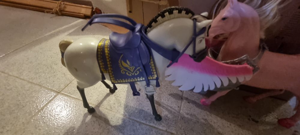 Cavalos de brincar disney