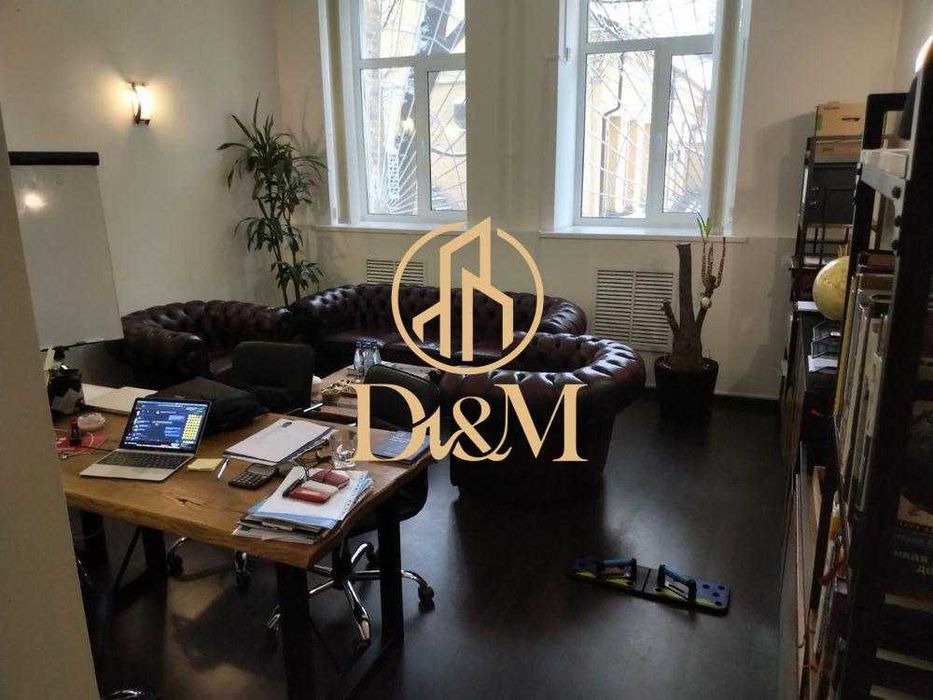 Продаж офісного приміщення у престижній локації ЦЕНТР МІСТА