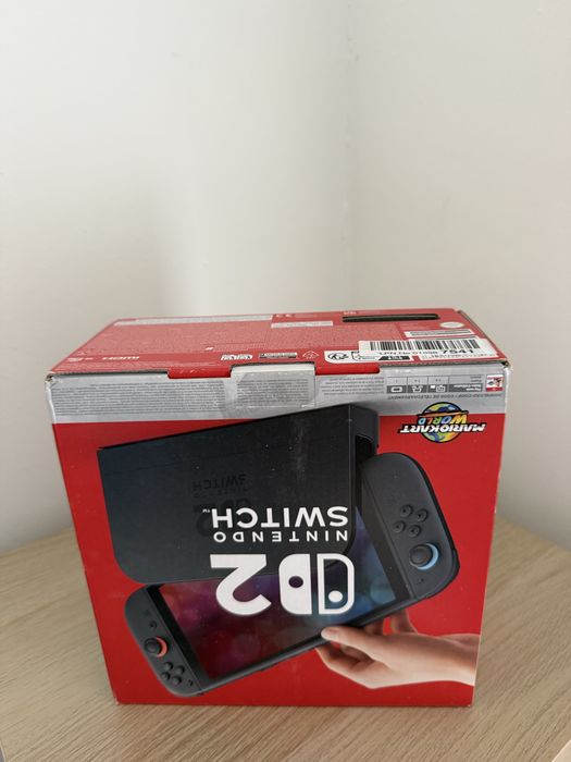 Nintendo Switch 2 c/ Mario Kart World SELADO