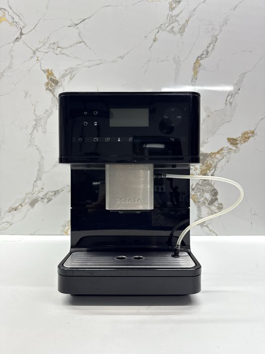 Кавомашина Miele CM6150