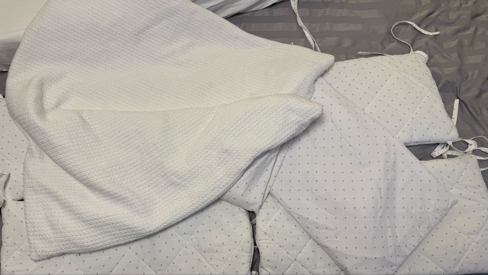 Бортики в ліжечко