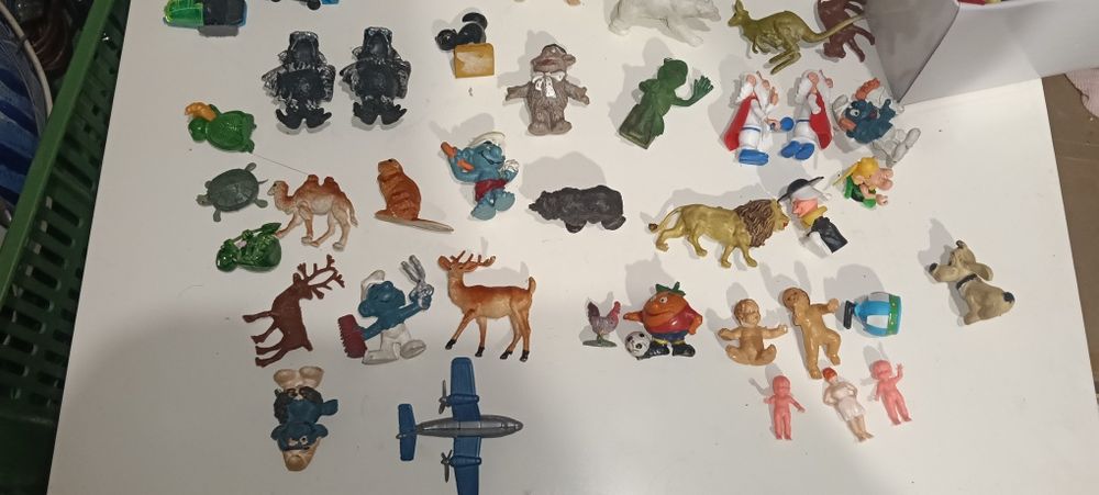 Zabawki z PRL Kinder niespodzianka i inne mix