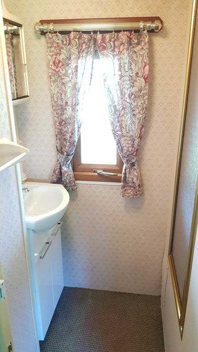 Agoewcia - domek nad jeziorem z dużym tarasem , balia