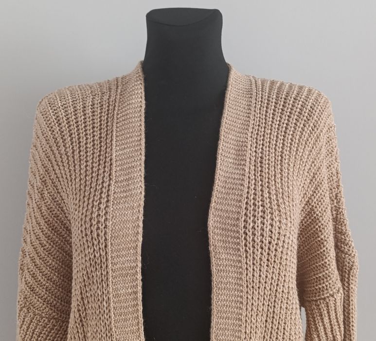 Brązowy sweter długo