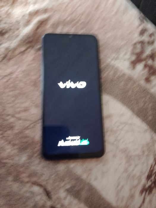 Witam serdecznie sprzedam bardzo fajny telefon VIVO Y35