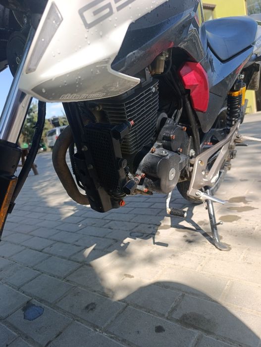 Geon cr6z(250cc)