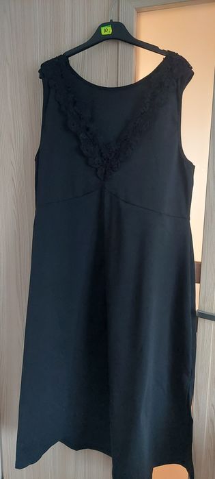 Czarna sukienka 52 54