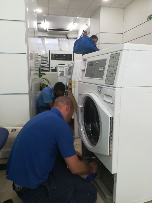 Self-service Low Cost