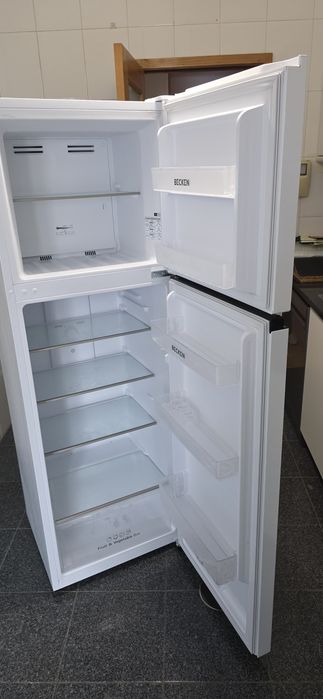 Frigorífico Becken com um ano de uso
