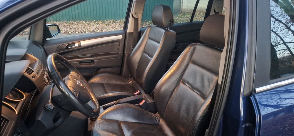 Продам Opel Zafira B 1.8 бензин Cosmo