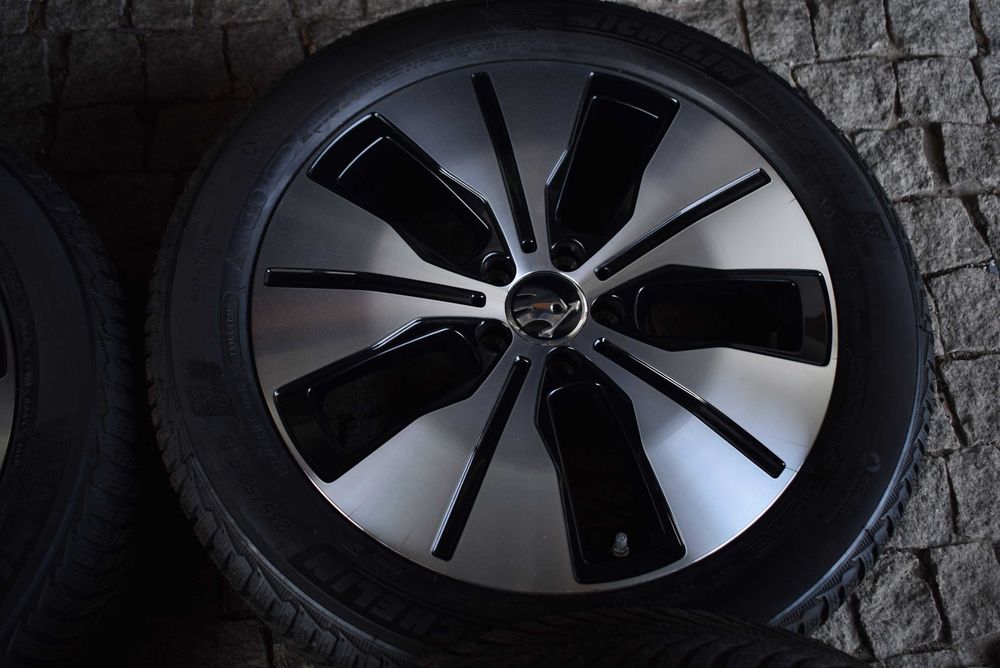 Skoda Enyaq SuberB Kodiaq jak nowe felgi 19 cali