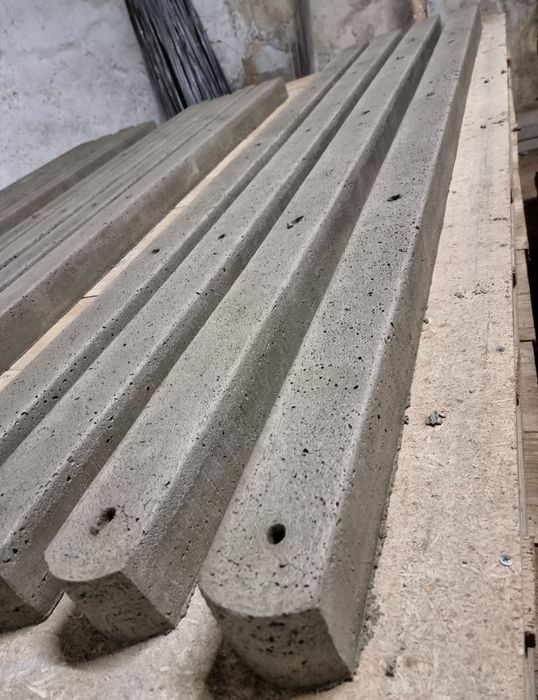 Sprzedaż słupków betonowych 2.20 -2.60, bardzo mocne