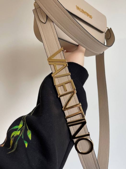 Сумка женская бежавая Valentino