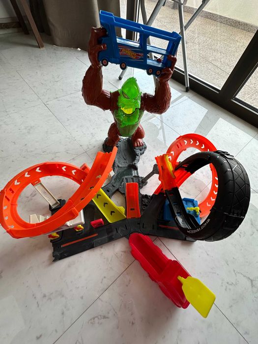 Pista de carros Hotweels - Toxic Gorila Slam MTGTT94