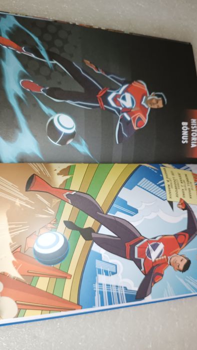 Livro Cristiano Ronaldo Striker Force 7 - 1 edição 
Volume 1
de Cristi