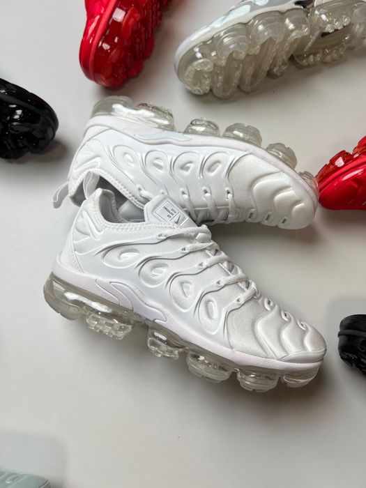 Vapormax plus brancos