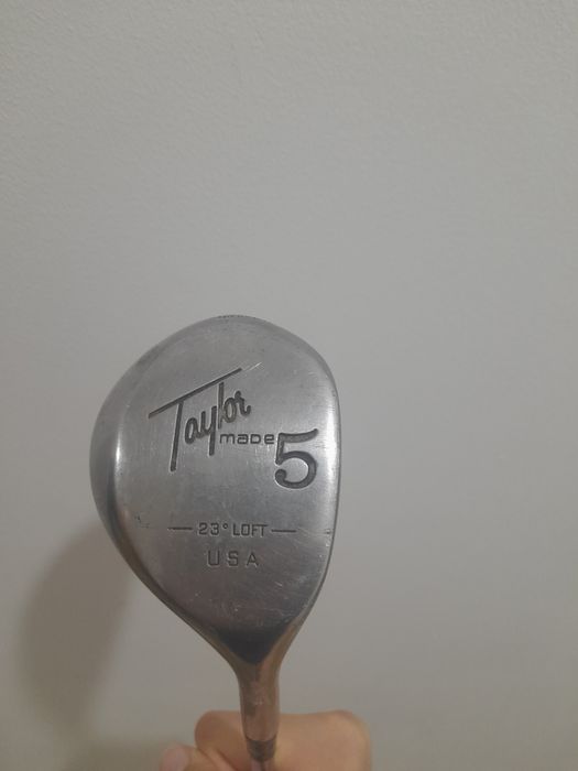 Tacos de golf como novos