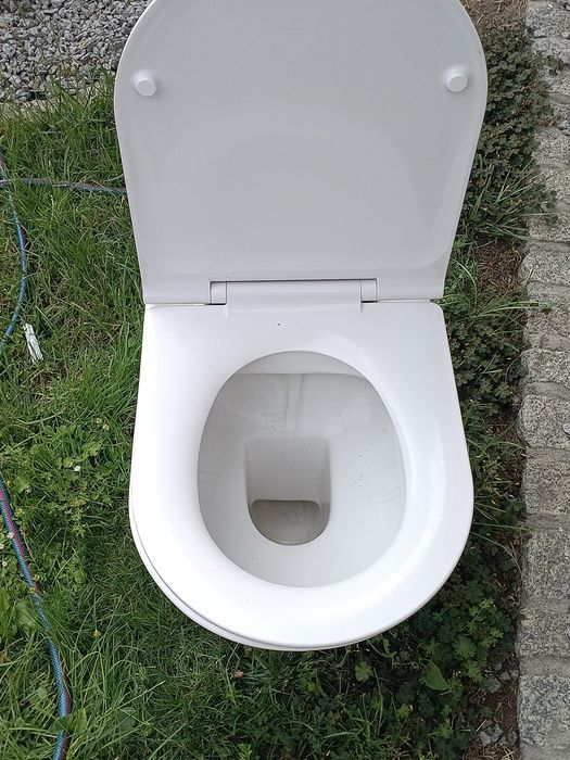 Toaleta i geberit
