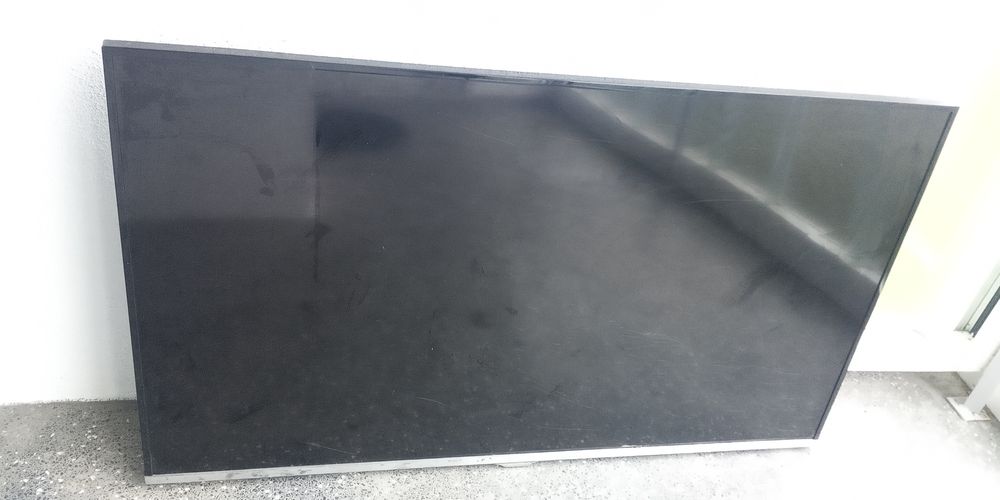 4 Tv para peças. Samsung e HANNSPREE 42cm para peças.