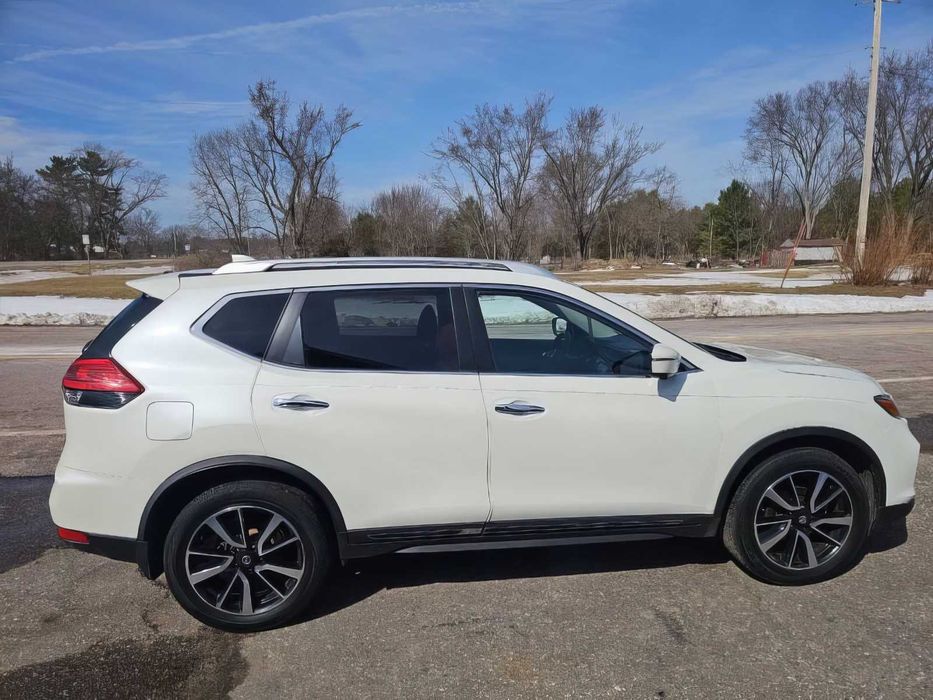 Nissan Rogue SL      2017