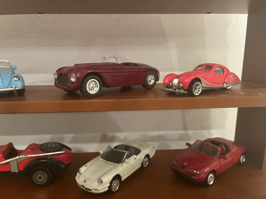 Coleção de carrinhos + expositor