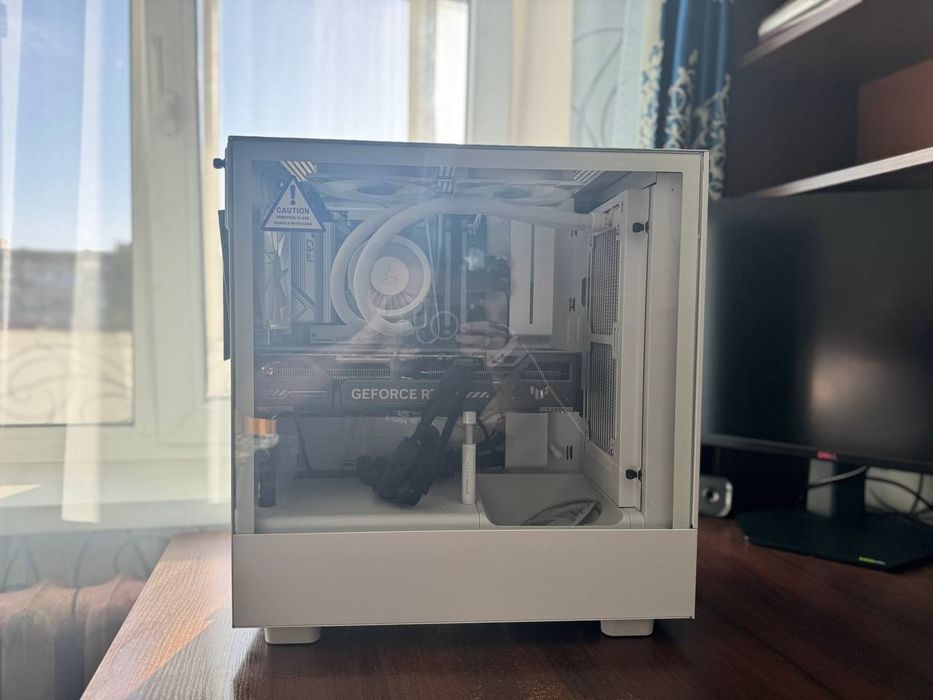 Корпус NZXT H5 Flow Tempered Glass без БП (CC-H51FW-01) White